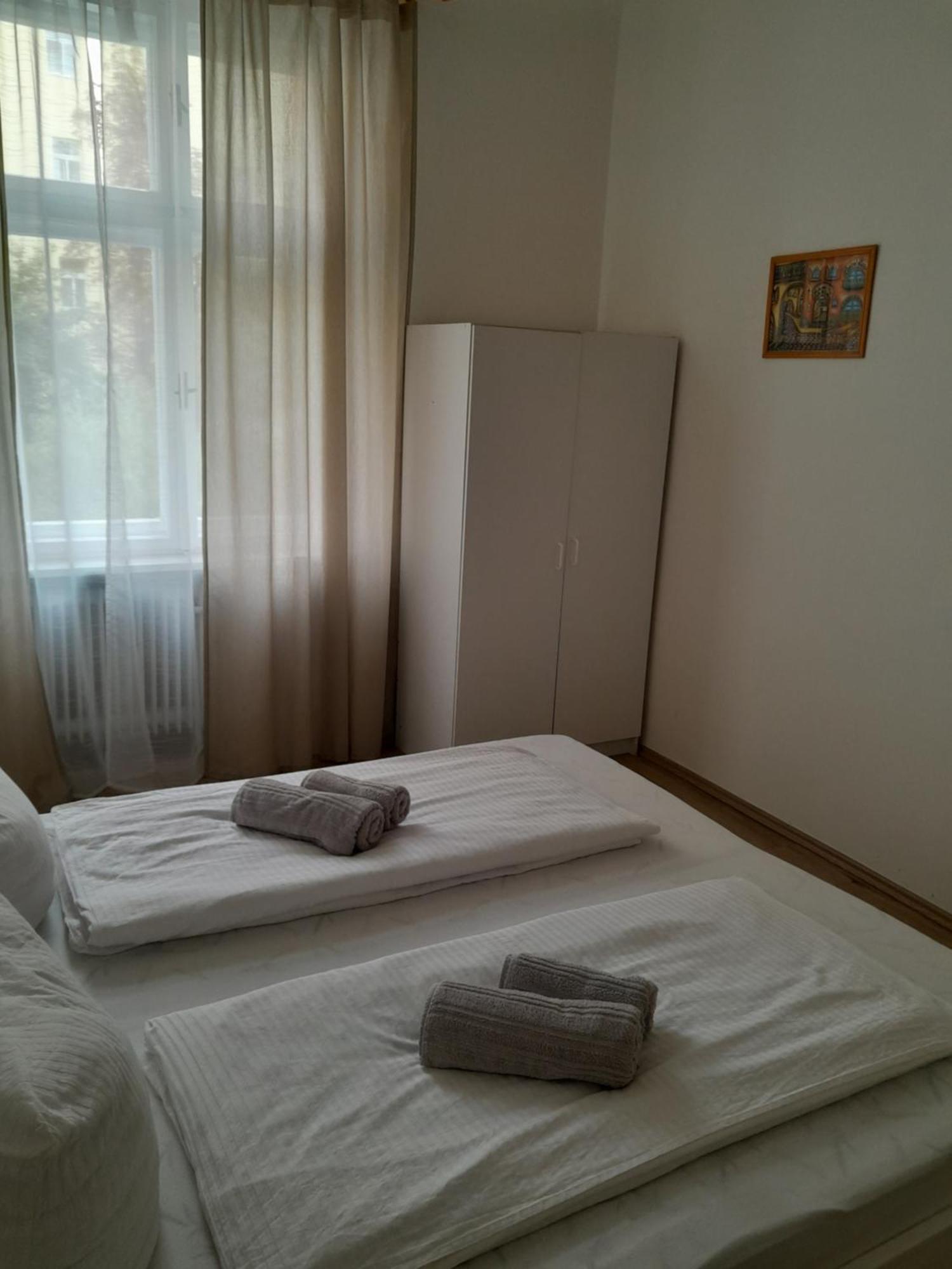Lubert Apartmany S.R.O Prague Bilik gambar